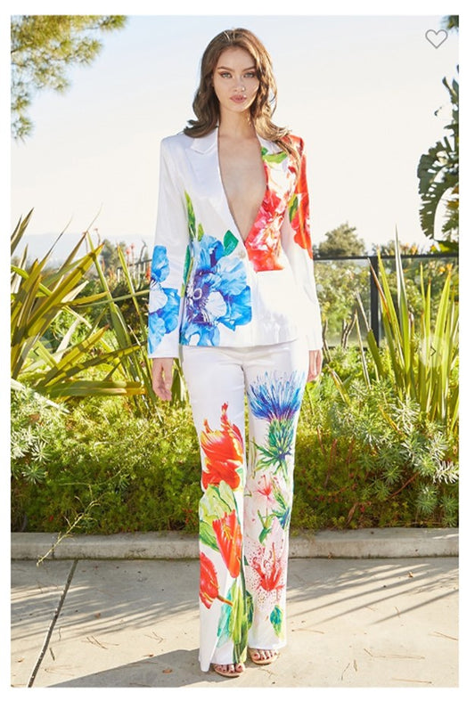 **PRE- ORDER** Head of the Table Stunning White Multi Floral Pants and Blazer Suit